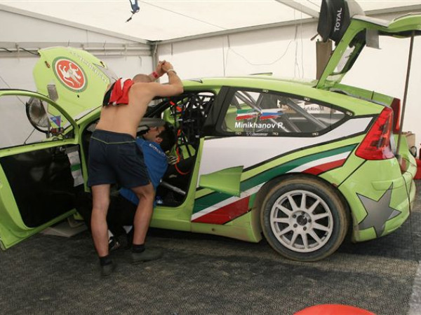 Serviceing ERC rallycross 2008
